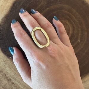 Sleek Gold Oval Ring